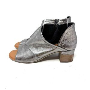 Mago Sandals
